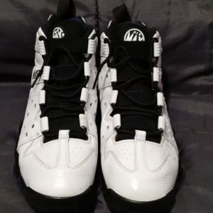 Nike Air Max 2 White & Black Size 11